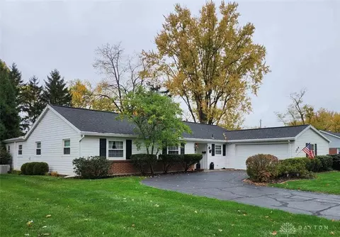 104 Tuxworth Rd, Centerville, OH 45458
