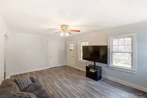816 Snowhill Blvd, Springfield, OH 45504 photo 3