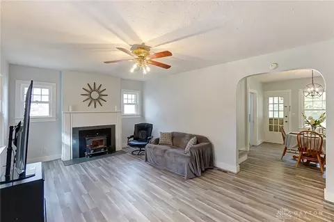 816 Snowhill Blvd, Springfield, OH 45504 photo 2