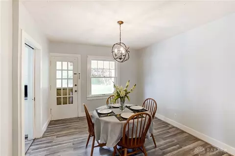 816 Snowhill Blvd, Springfield, OH 45504 photo 4