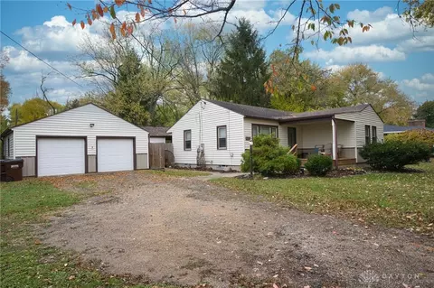 1797 Hanes Rd, Dayton, OH 45432