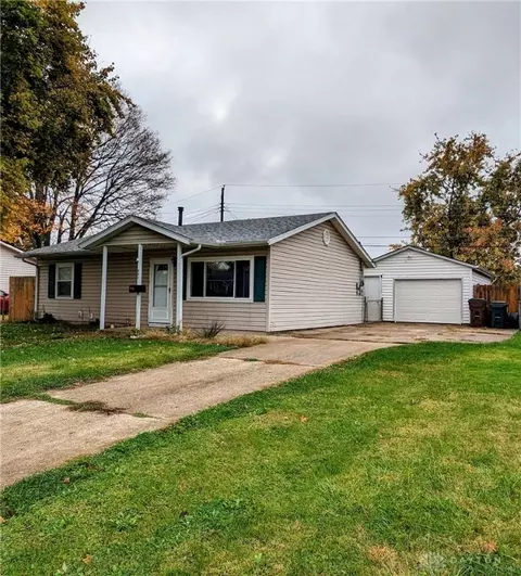 981 Boylan Dr, Xenia, OH 45385