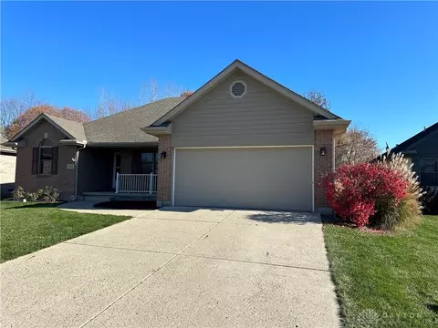 140 Myers Creek Ln, Springboro, OH 45066