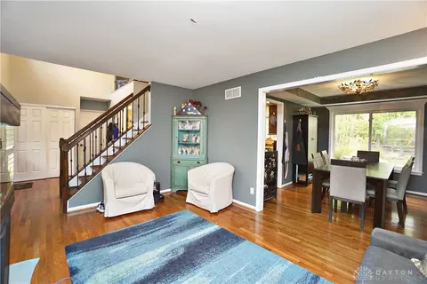 1022 Vixen Dr, Cincinnati, OH 45245 photo 4