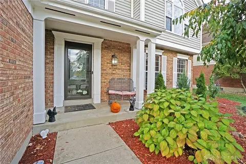 1022 Vixen Dr, Cincinnati, OH 45245 photo 2