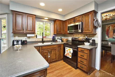 1022 Vixen Dr, Cincinnati, OH 45245 photo 9