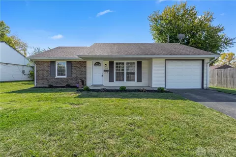 2173 Dundee Dr, Xenia, OH 45385