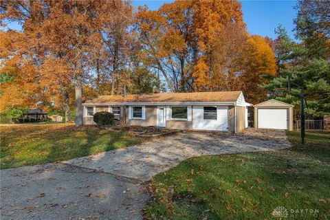 4282 Maple Hill Ter, Beavercreek, OH 45430