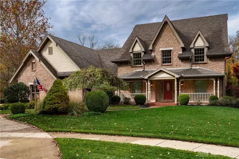3824 Glory Ct, Bellbrook, OH 45305