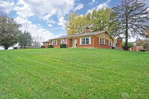 10565 Heathercrest Cir, Cincinnati, OH 45241 photo 3