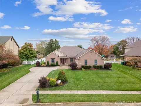 3737 W Salinas Cir, Dayton, OH 45440