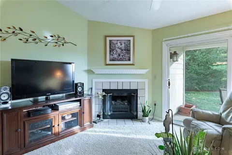 6657 Brigham Sq, Centerville, OH 45459 photo 6