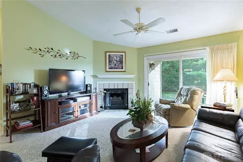 6657 Brigham Sq, Centerville, OH 45459 photo 5