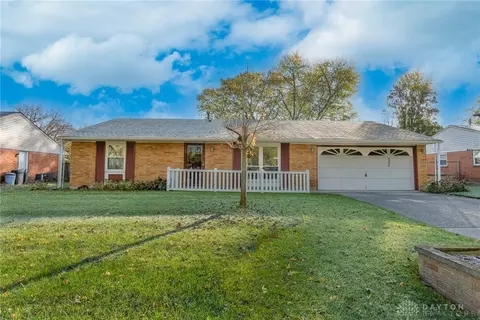 4208 Bellemead Dr, Bellbrook, OH 45305