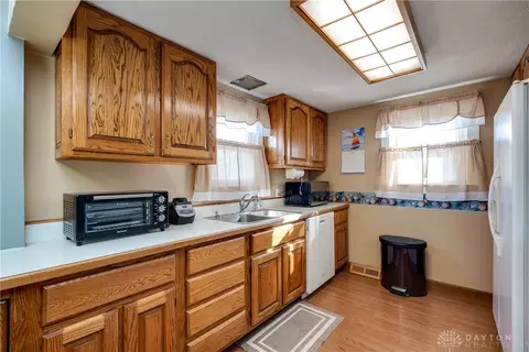346 N Hampton Rd, Springfield, OH 45504 photo 18