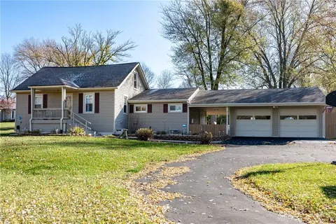 346 N Hampton Rd, Springfield, OH 45504 photo 3