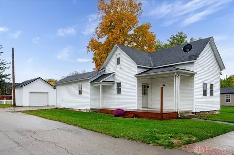 242 Main St, Port William, OH 45164