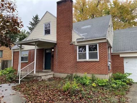 305 Anniston Dr, Dayton, OH 45415