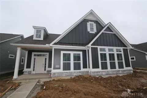 5052 Pepperwell Cir #86, Sugarcreek Township, OH 45440