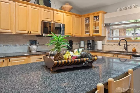 1485 Black Oak Dr, Centerville, OH 45458 photo 8