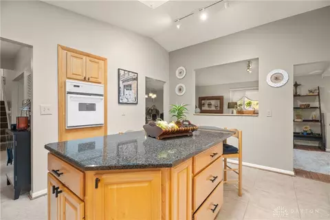 1485 Black Oak Dr, Centerville, OH 45458 photo 6