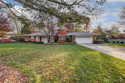 1058 Stanwick Dr, Beavercreek, OH 45430