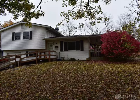 114 Greystone Dr, Hillsboro, OH 45133