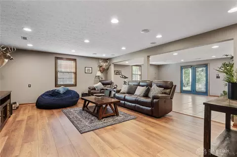 254 Diamond Dr, Centerville, OH 45458 photo 42