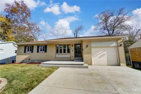241 Upper Hillside Dr, Bellbrook, OH 45305