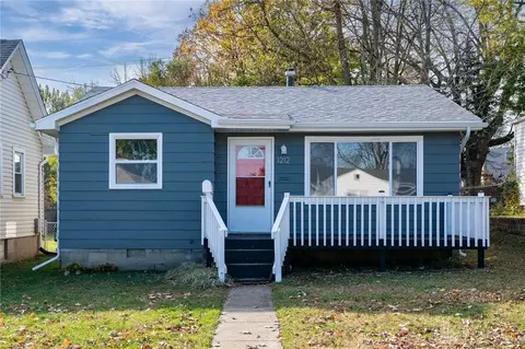 1212 Sharon Ave, Kettering, OH 45429