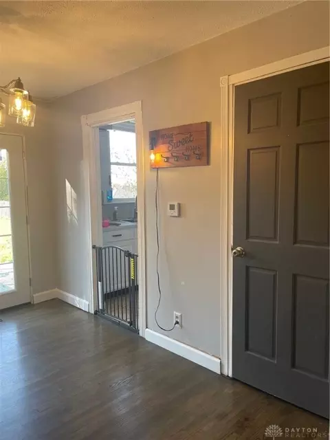 1601 Crestview Dr, Springfield, OH 45504 photo 7