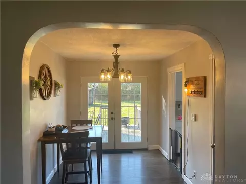 1601 Crestview Dr, Springfield, OH 45504 photo 6