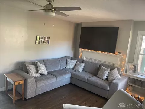 1601 Crestview Dr, Springfield, OH 45504 photo 3