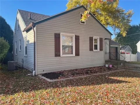 1601 Crestview Dr, Springfield, OH 45504