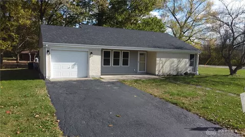 2002 Twin Creek Dr, Dayton, OH 45426