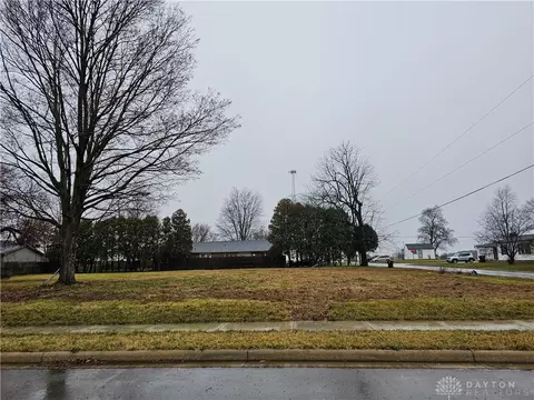 201 W James St, Bradford, OH 45308