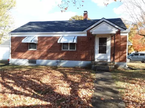 301 Earnshaw Dr, Dayton, OH 45429