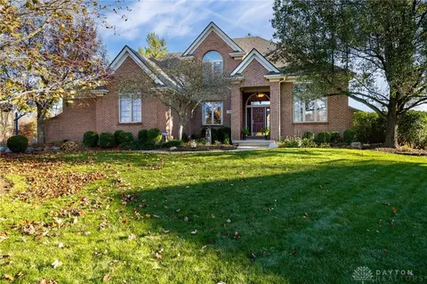40 Colonial Way, Springboro, OH 45066