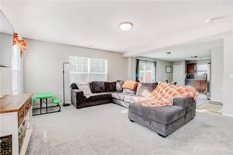 569 Diamond Loop, Middletown, OH 45044 photo 16