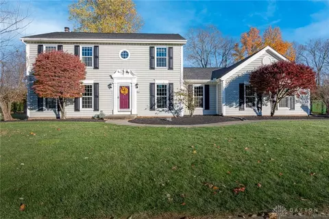 40 Deer Trail Dr, Springboro, OH 45066