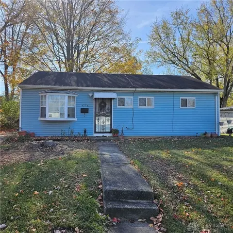 4576 Live Oak Dr, Dayton, OH 45417