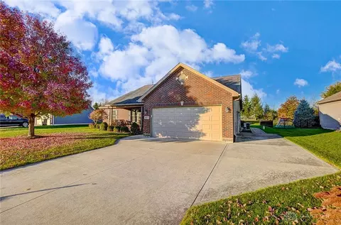 808 Governors Rd, Troy, OH 45373