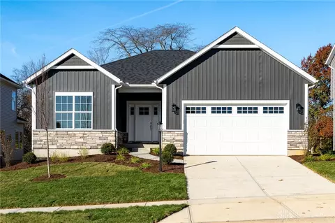 2936 Riverstone Dr, Xenia, OH 45385