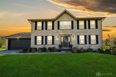 5245 Grandin Ridge Dr, Liberty, OH 45011