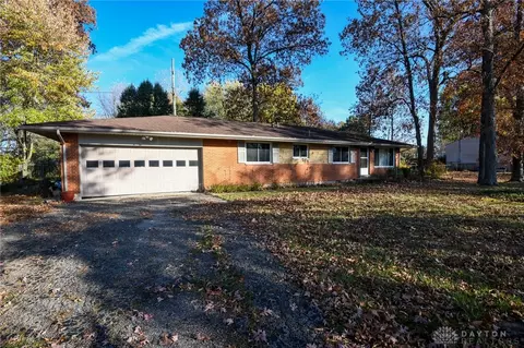 470 Clareridge Ln, Centerville, OH 45458 photo 2