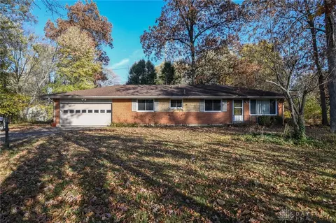 470 Clareridge Ln, Centerville, OH 45458