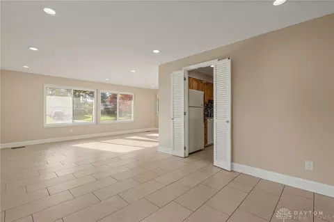 5314 Brainard Dr, Kettering, OH 45440 photo 8