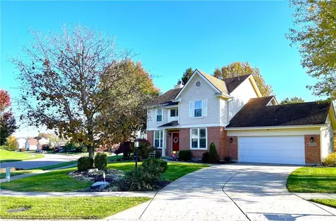 6760 Twin Fork Ct, Dayton, OH 45459