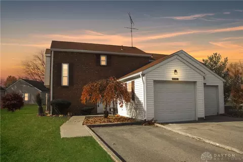 6381 Gwinnett Ln, Centerville, OH 45459