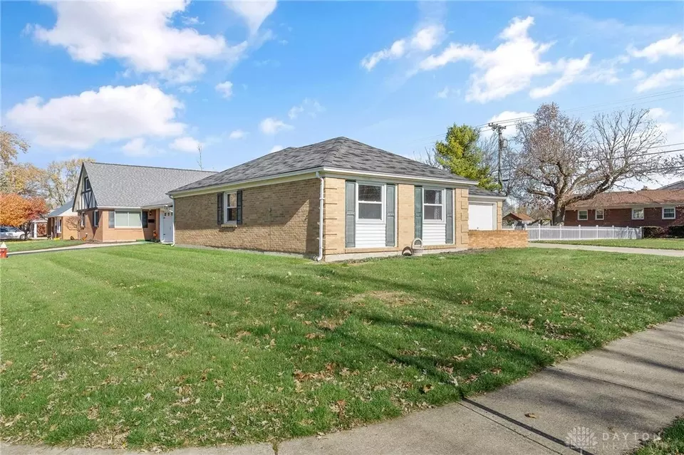  316 Sheets St, Englewood, OH 45322 photo 2